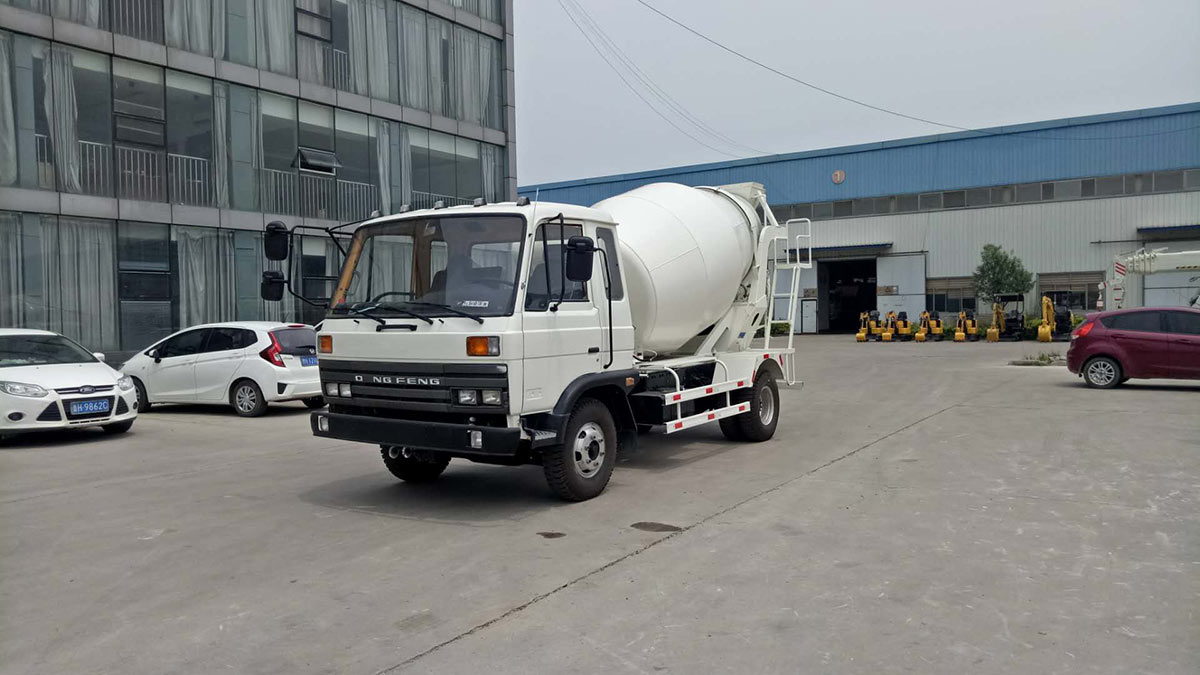 4方攪拌車小東風(fēng)